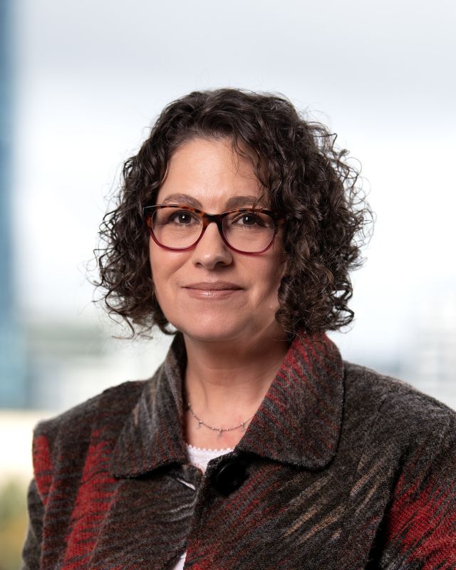 Dr Avivit Cherrington